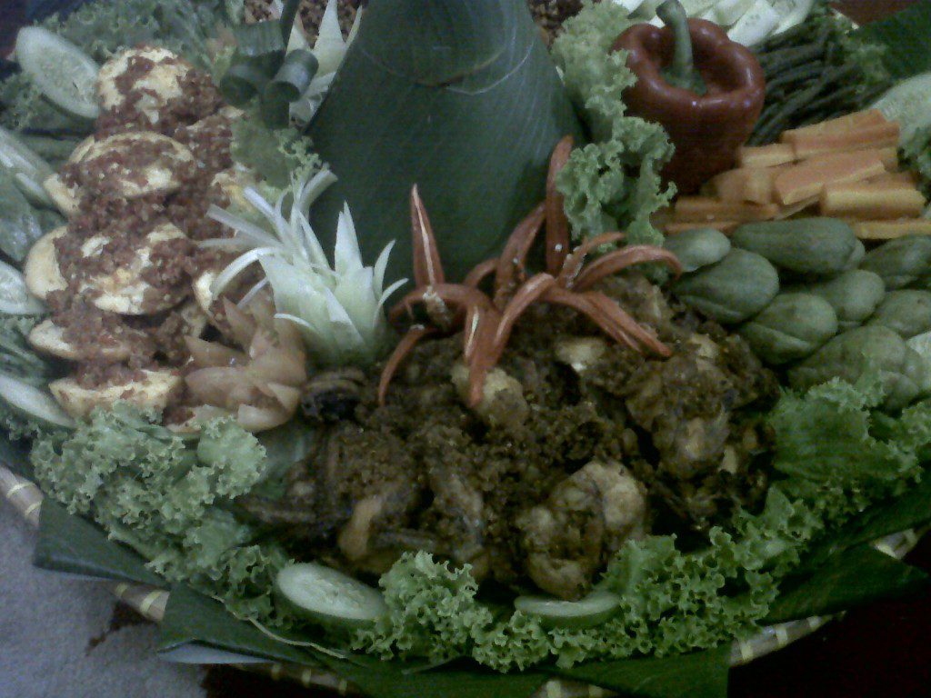 Pesan tumpeng di bandung lewat Internet Mesin Pencari Google